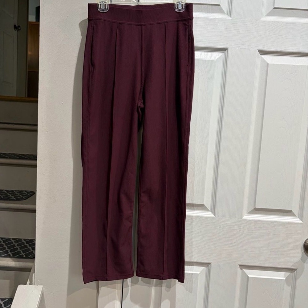 LuLuLemon Ribbed High Rise wide leg - Picture 3 of 6